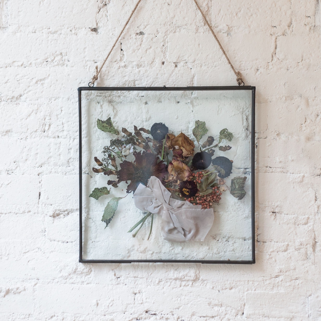 glass-frame-bouquet-157fe5c.jpg