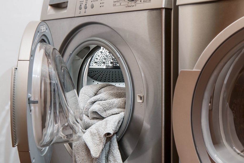 washing-machine-2668472_1920.jpg