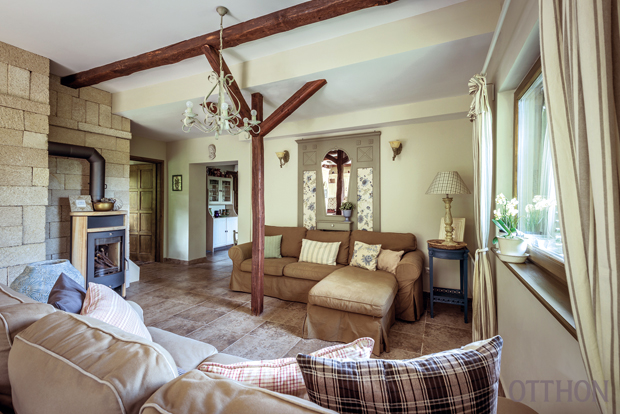 Könnyűszerkezetes házból rusztikus otthon