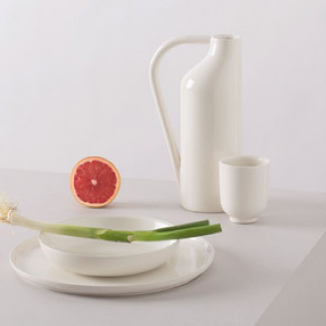 Porcelán teríték hófehérben