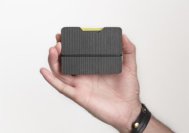 Újabb fából készült pénztárca