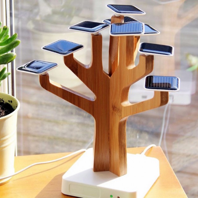 Napelemes bonsai-töltő