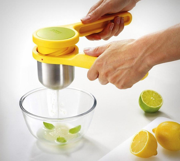 Megtaláltuk a tökéletes citromfacsarót Megtaláltuk a tökéletes citromfacsarót