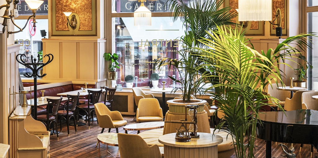 Teljesen megújulva nyit újra a Centrál Kávéház: fotók