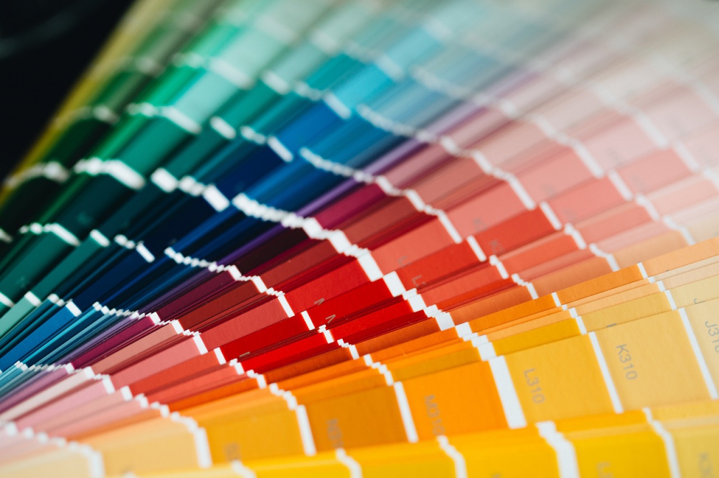 Ezek lesznek a jövő tavaszi-nyári trendszínek a Pantone-tól