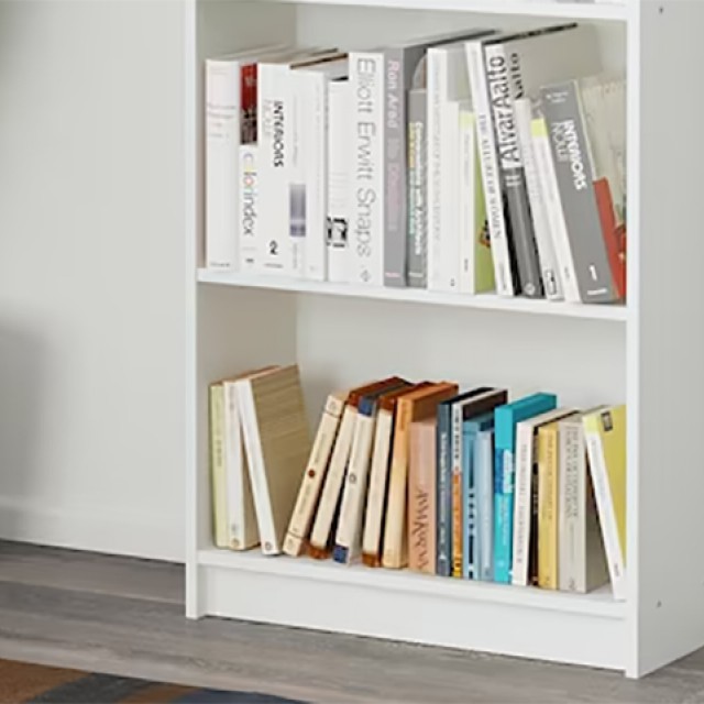Így lesz az IKEA-s könyvespolcból rejtett konyhai tároló