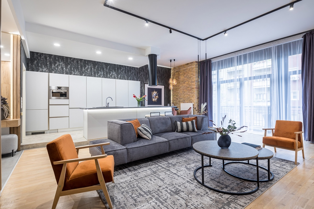 Natúr anyagok, fémes elemek: lakások loft stílusban