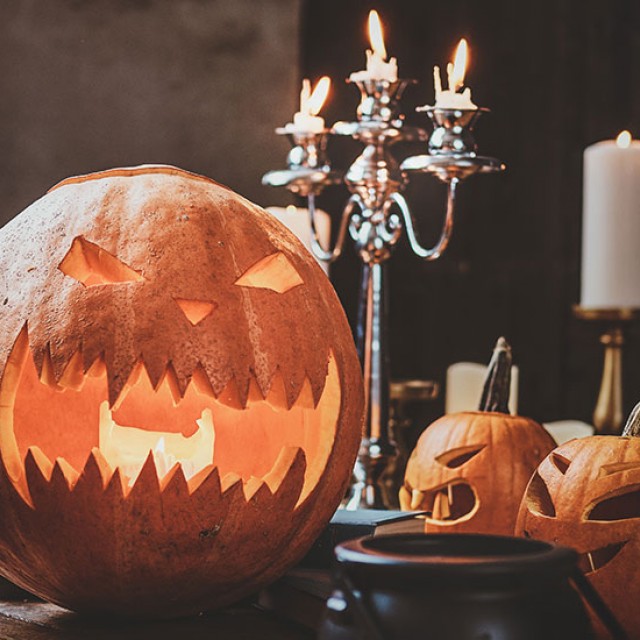 Imádott halloweeni dekorációs trendek, amiket a lakberendezők szívből utálnak