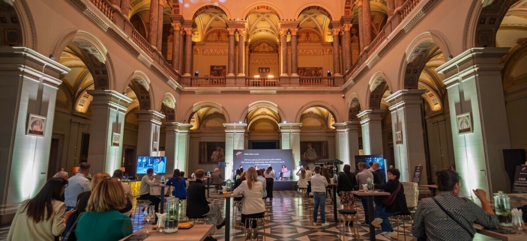 Minden korosztály imádja a kávét: 5 és fél napot kávéznak el a magyarok évente Minden korosztály imádja a kávét: 5 és fél napot kávéznak el a magyarok évente