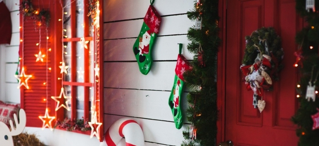 Tedd látványossá az ünnepet: íme, 2025 karácsonyának lakásdekorációs trendjei!