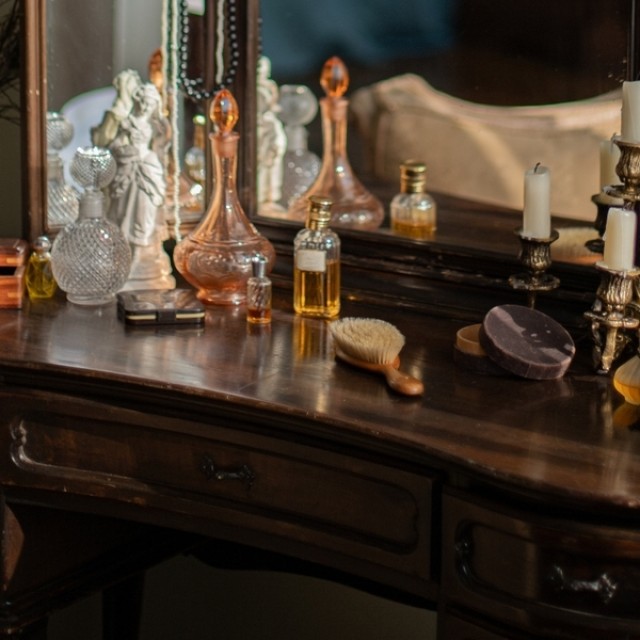 Vintage bútorok: miért szeretjük 2026-ban mindennél jobban azt, aminek története van?