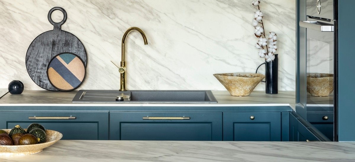 Milyen színű legyen a fal az északra néző konyhában? 3 árnyalat, amin érdemes elgondolkozni