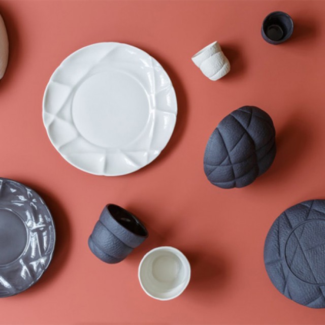 Fekete-fehér, matt és fényes porcelán készlet