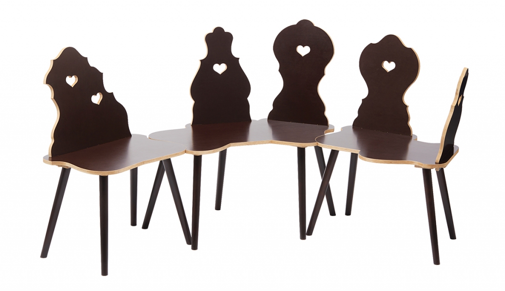 A székek, melyek a szeretetről mesélnek