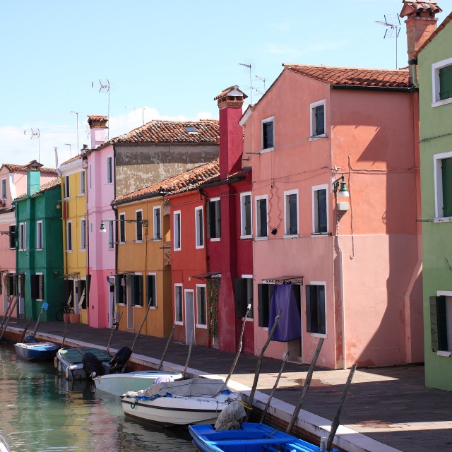 Mint a mesékben: Burano, a világ legszínesebb városa